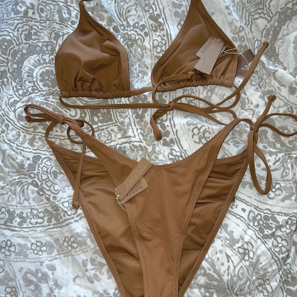 Skims swim